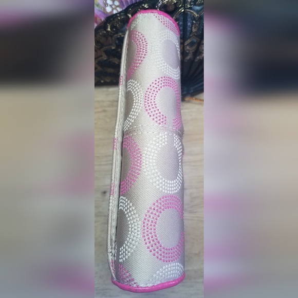 Coach Ashley Op Art Signature Wallet - Picture 10 of 16